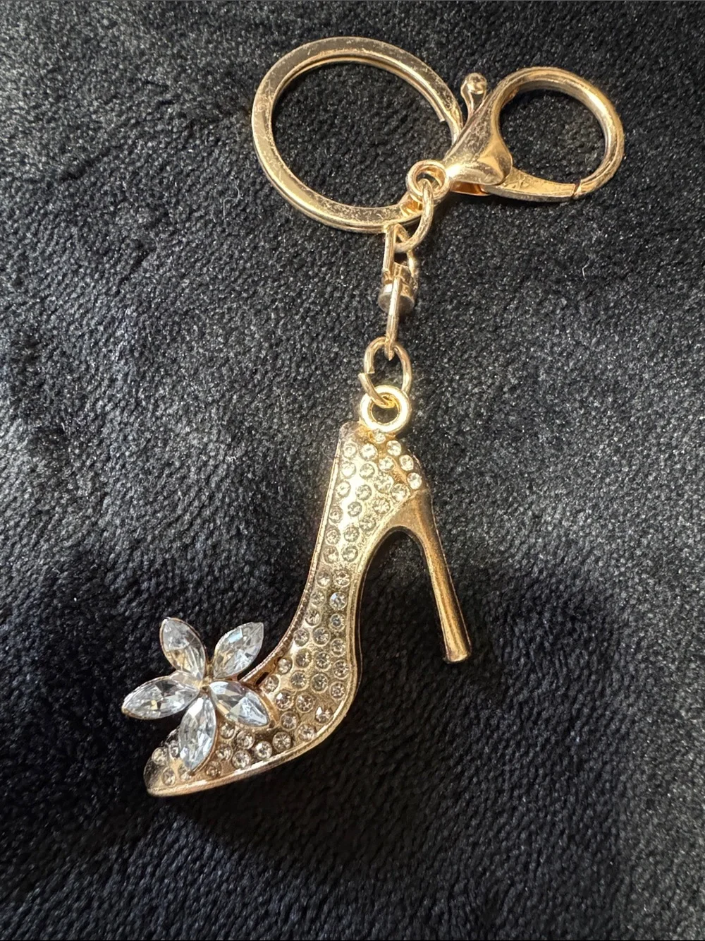 Source Unknown Gold High Heel Shoe Keychain with Clear Crystal Flower